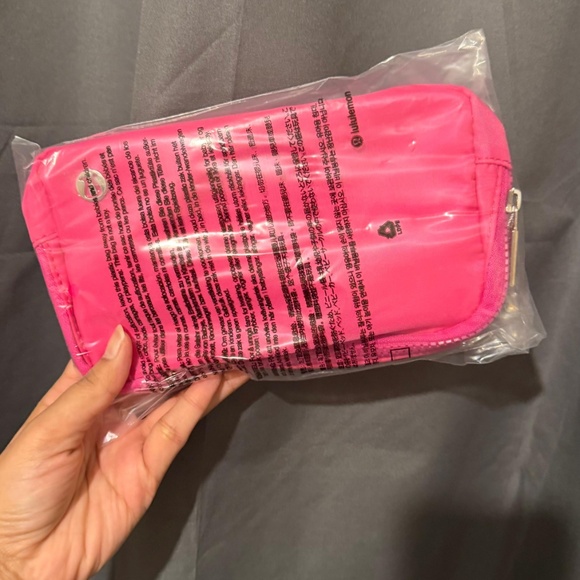 Lululemon belt Bag - Picture 5 of 6